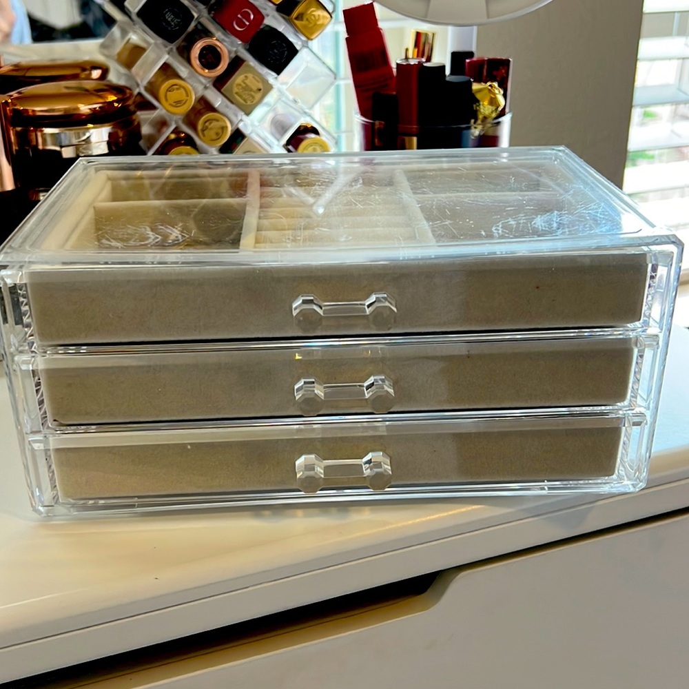 Clear Acrylic Jewelry Storage box